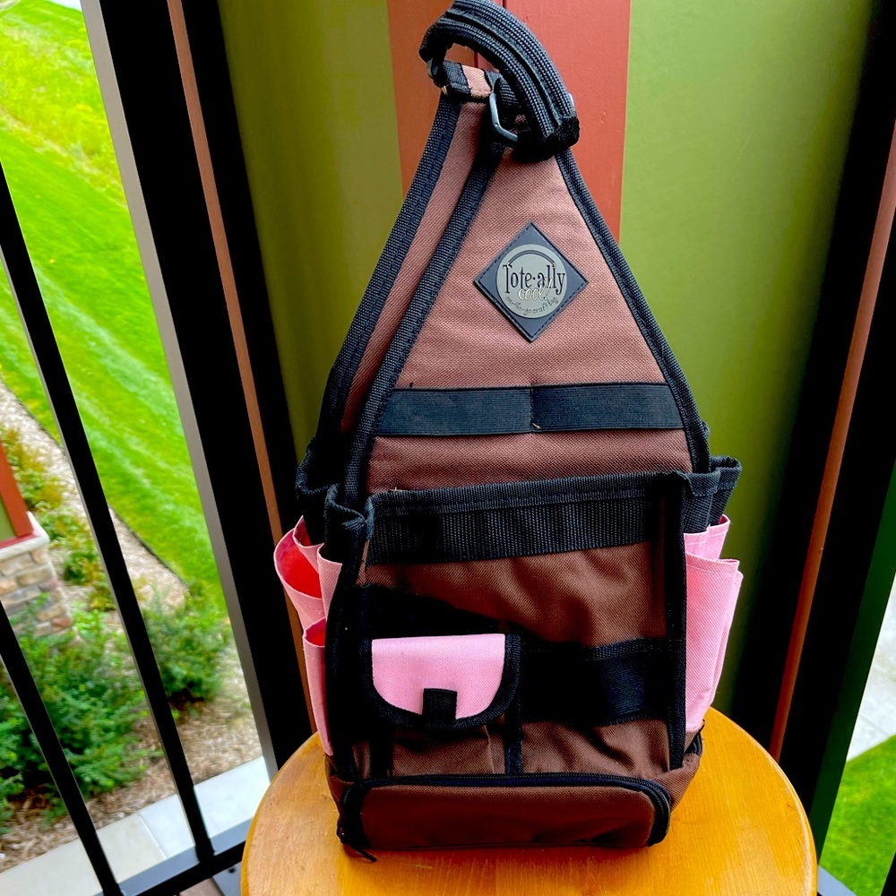 Tote.ally Cool Wild Berry/Brown Hobby Tote
